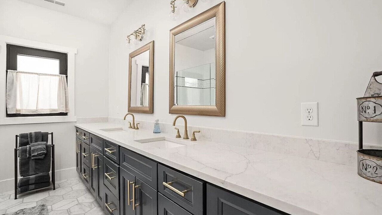 Photo of Bathroom in Meridian-Kessler
