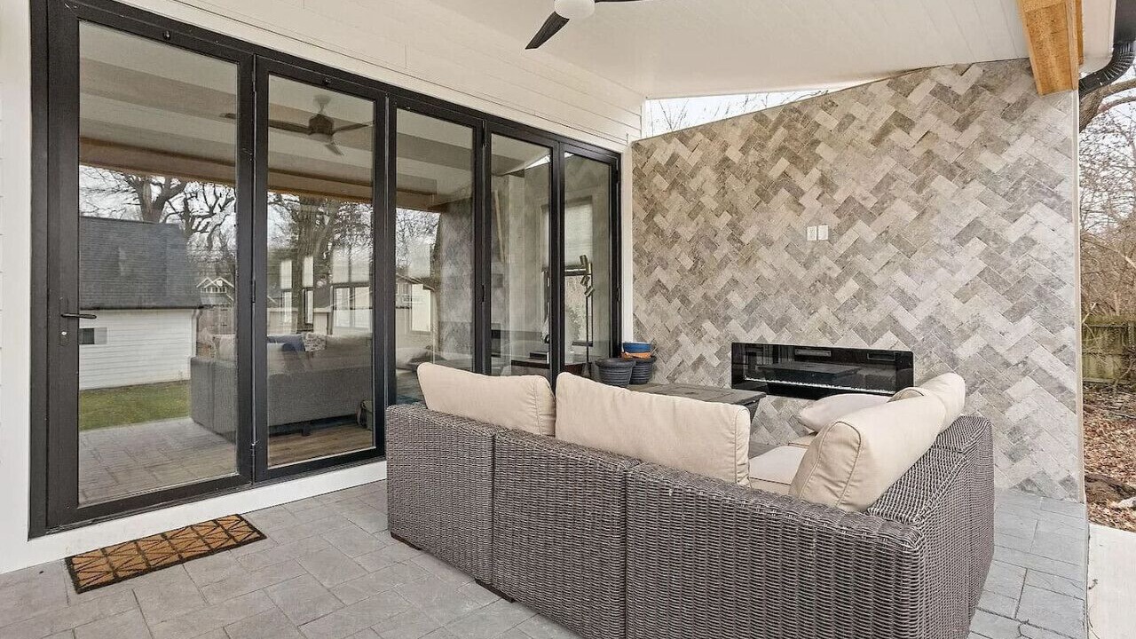 Photo of Livingroom in Meridian-Kessler