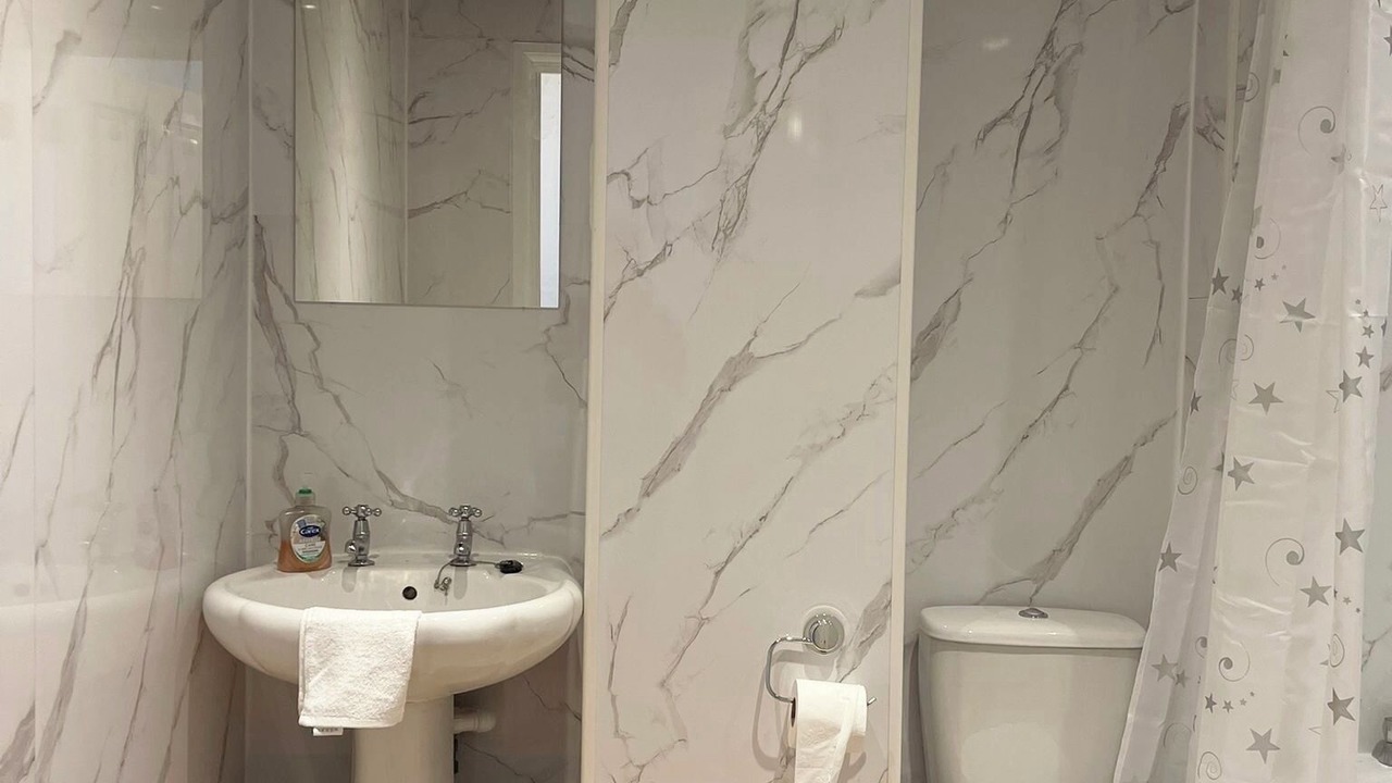 Photo of Bathroom in Alibon