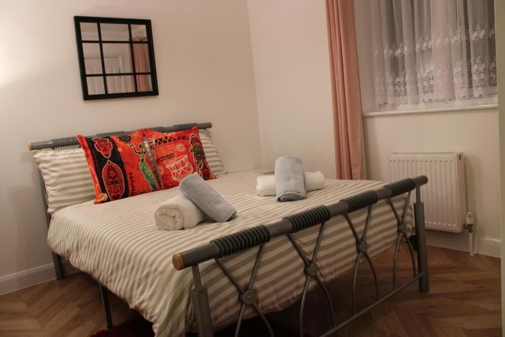 Photo of Bedroom in Alibon