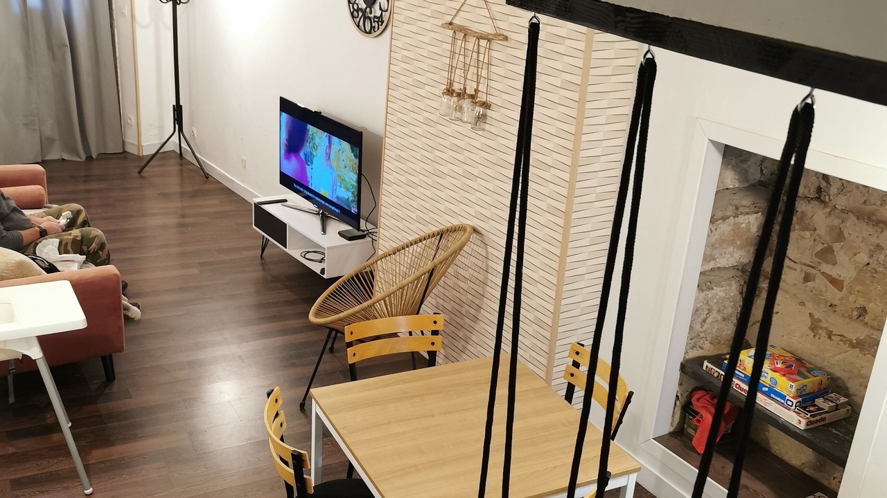 Photo of Livingroom in Yenne