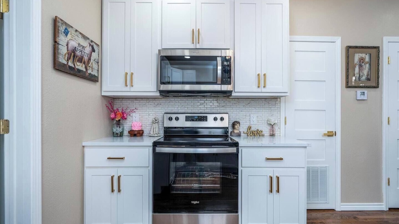 Photo of Kitchen in Over Place Area