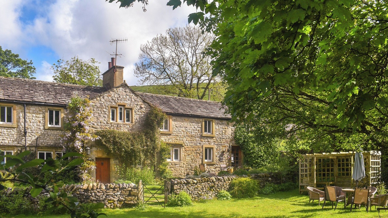 Photo of Outdoor in Litton