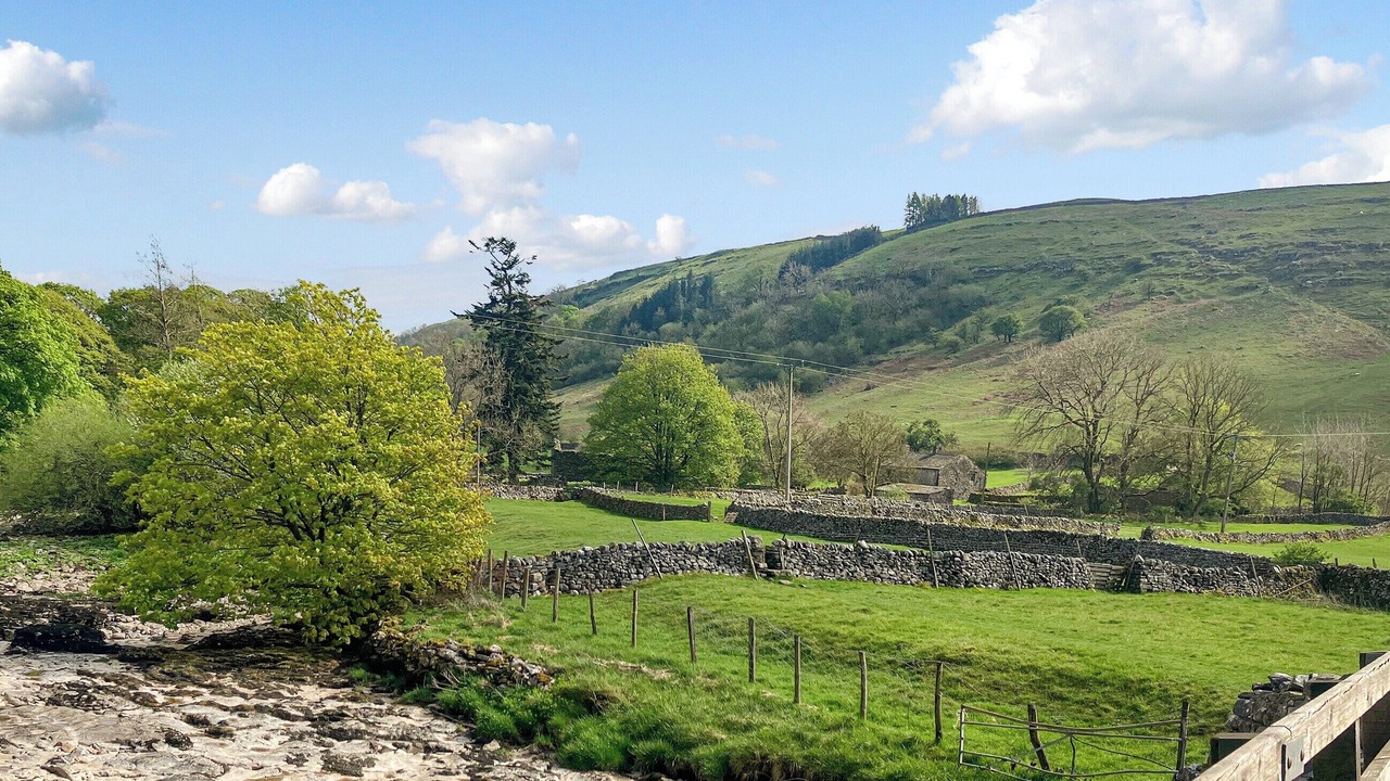 Photo of Others in Litton