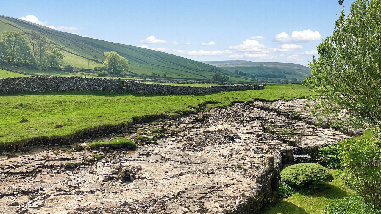 Photo of Others in Litton