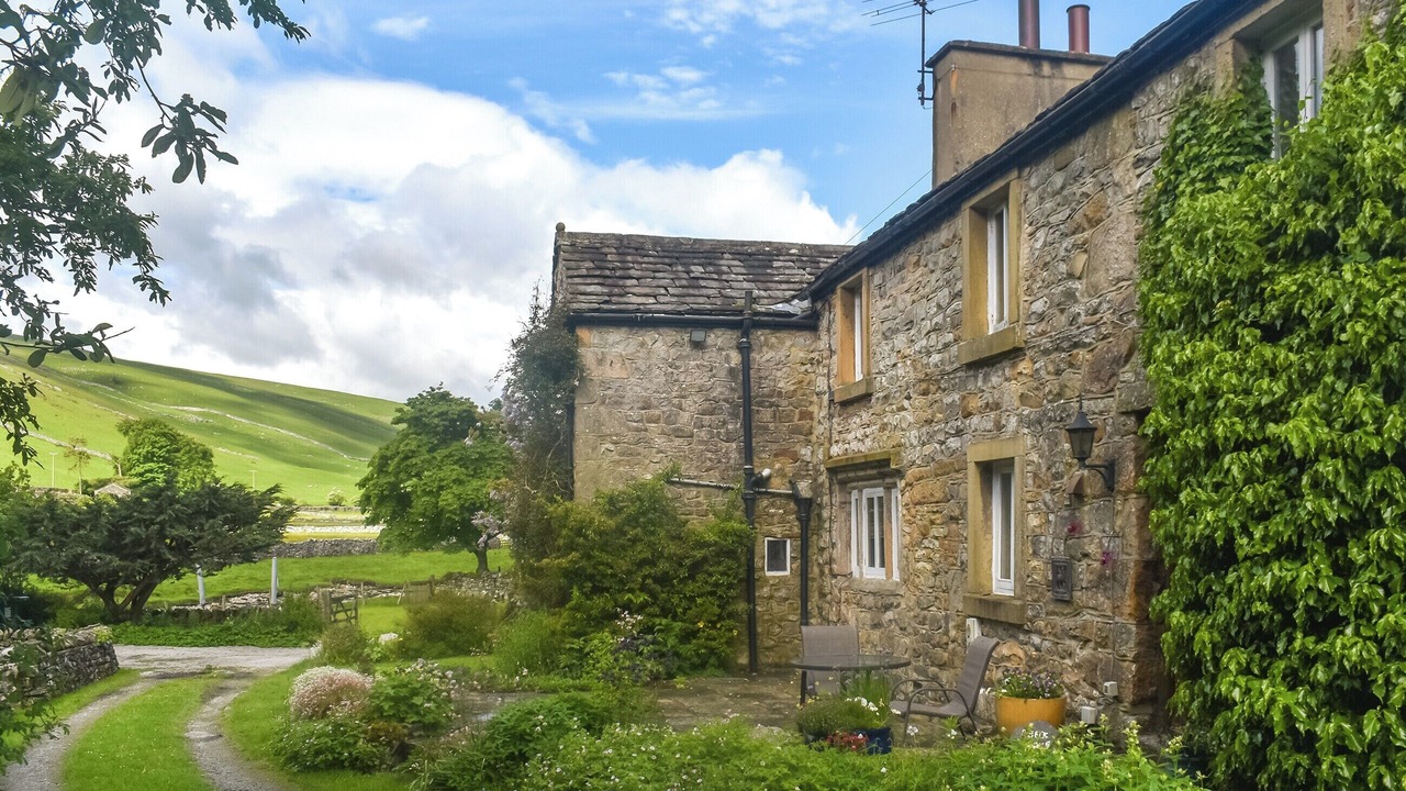 Photo of Outdoor in Litton