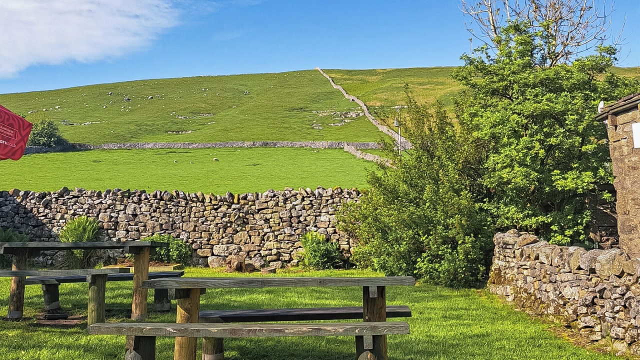 Photo of Outdoor in Litton