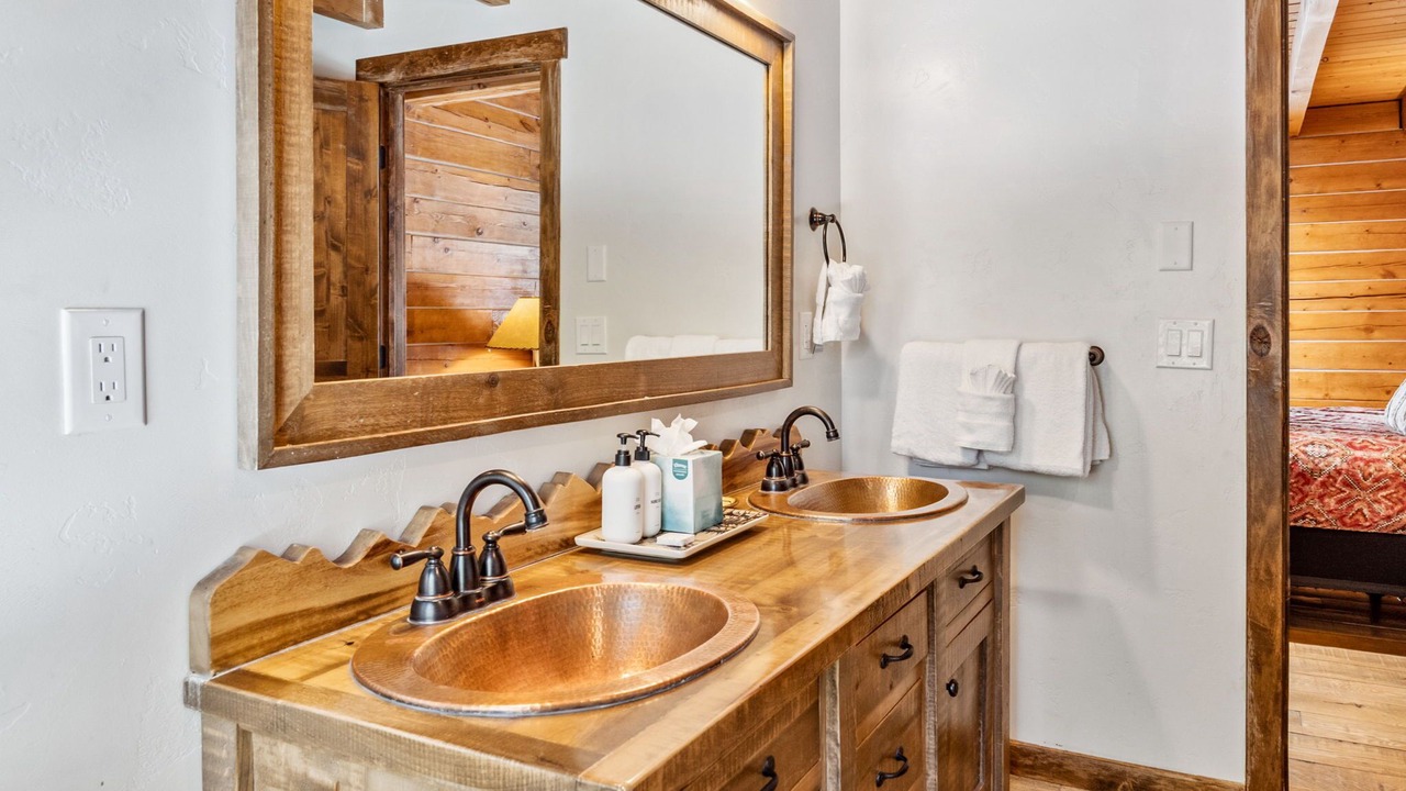 Photo of Bathroom in Quandary Village