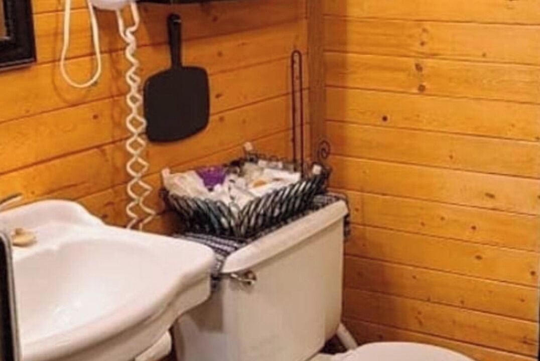 Photo of Bathroom in Flatwoods