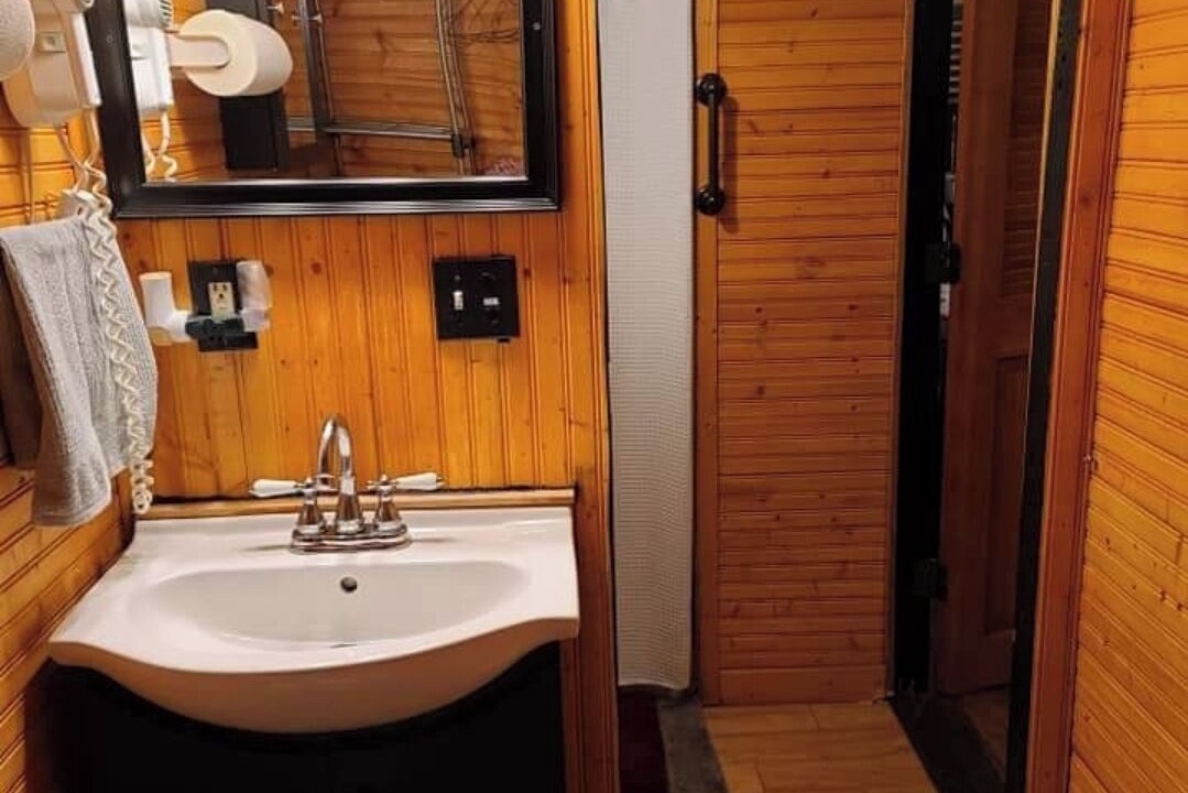 Photo of Bathroom in Flatwoods