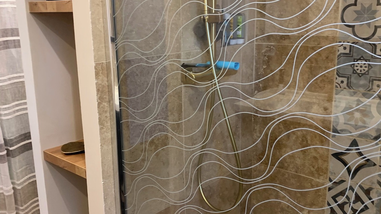 Photo of Bathroom in Roaillan