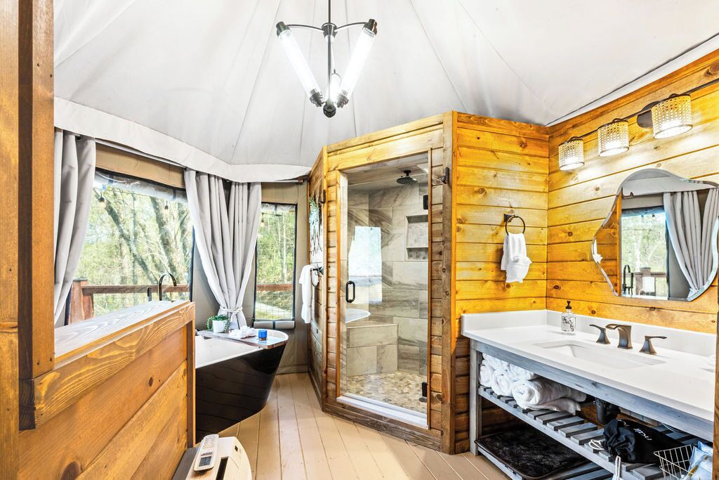 Photo of Bathroom in Cherokee