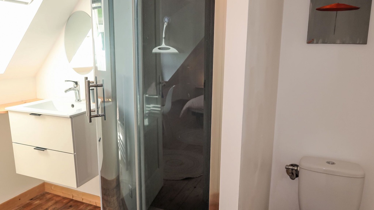 Photo of Bathroom in Locquirec