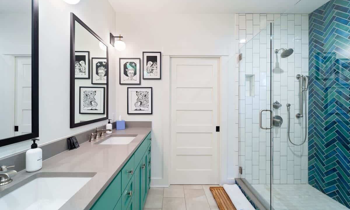 Photo of Bathroom in South River City