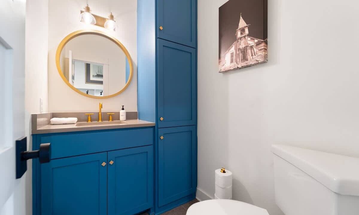 Photo of Bathroom in South River City