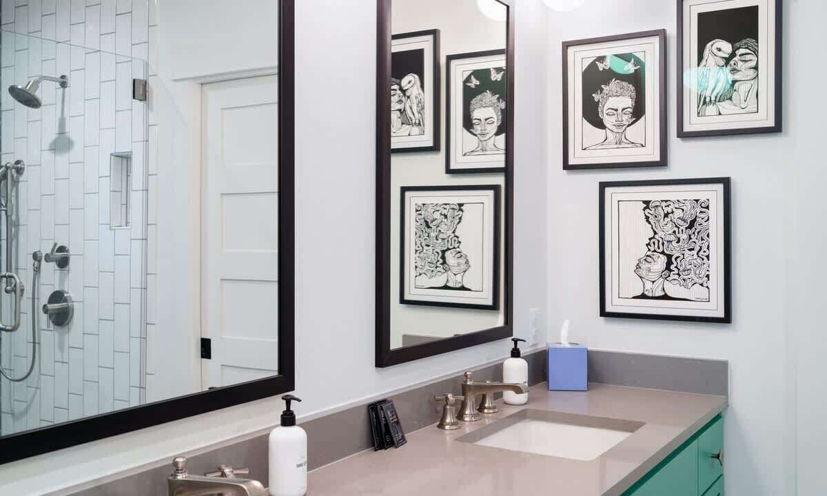 Photo of Bathroom in South River City