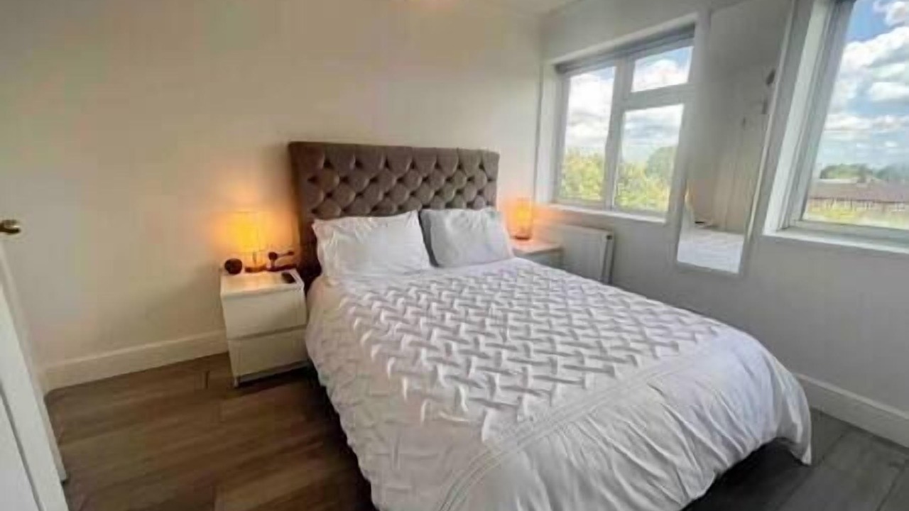 Photo of Others in Chiswick