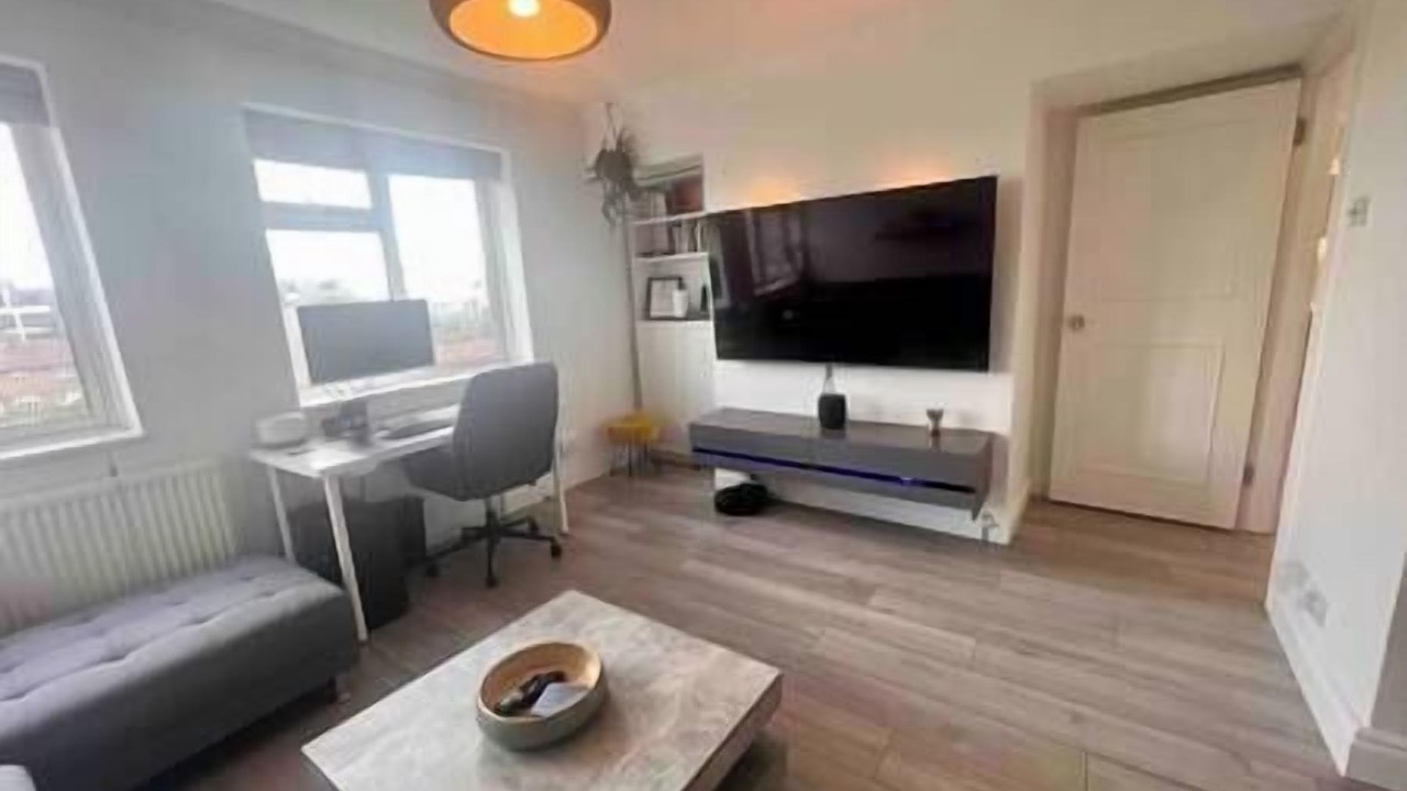 Photo of Others in Chiswick