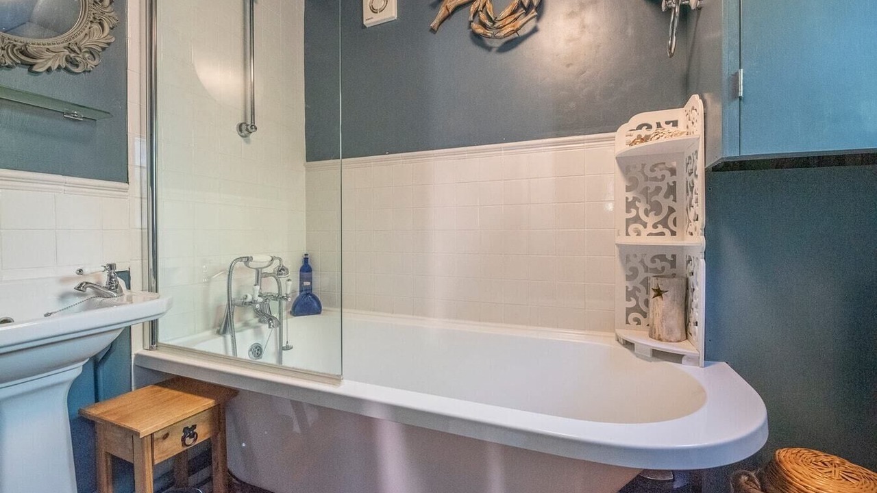 Photo of Bathroom in Darsham