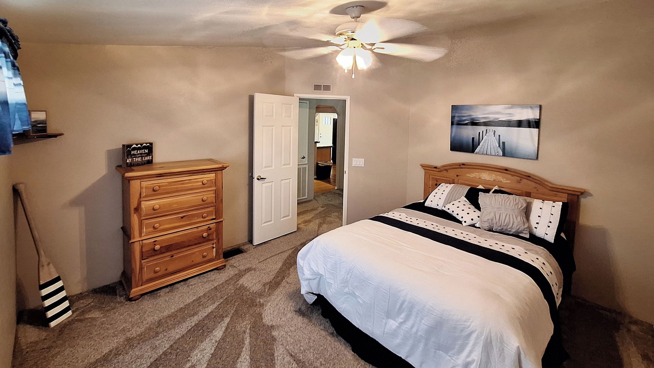 Photo of Bedroom in Roosevelt