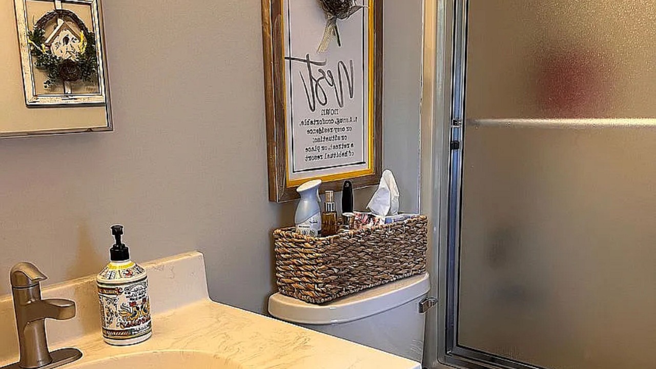 Photo of Bathroom in The Galena Territory