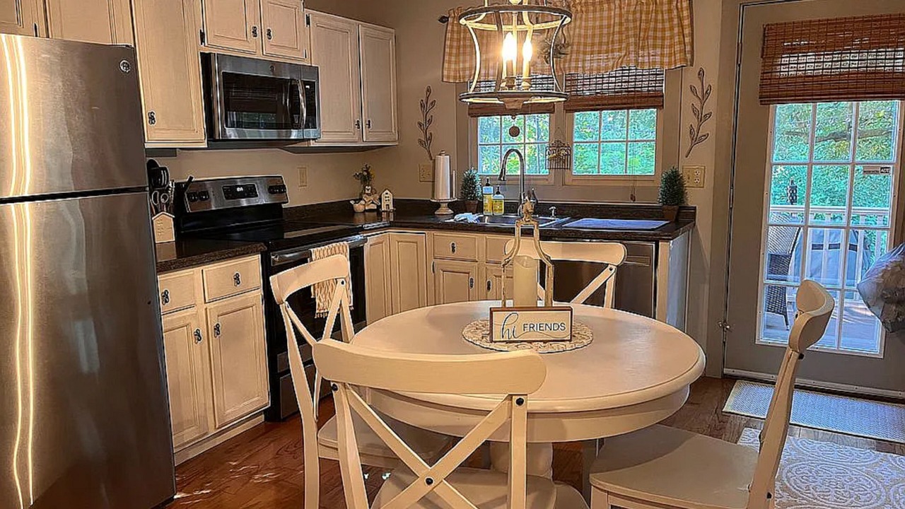 Photo of Kitchen in The Galena Territory