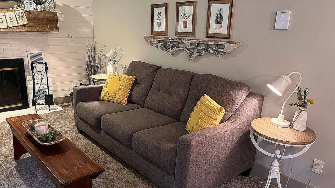 Photo of Livingroom in The Galena Territory