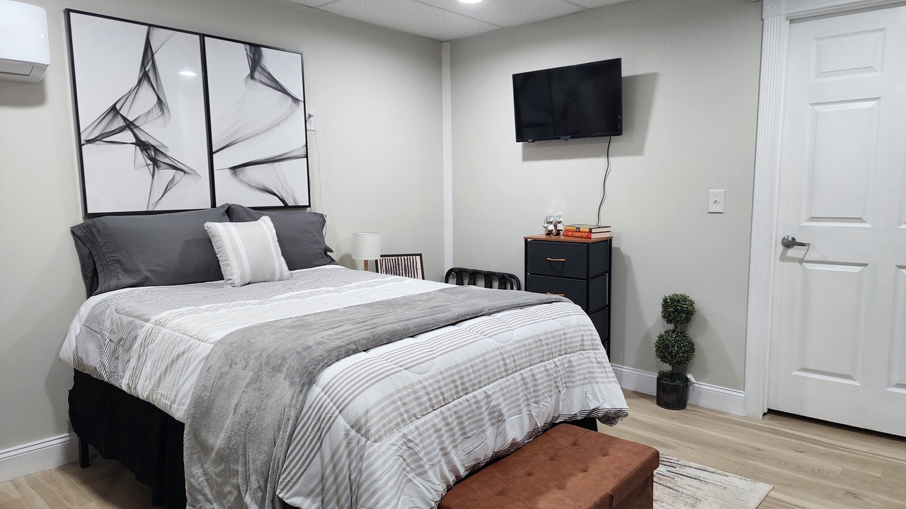 Photo of Bedroom in Huntington