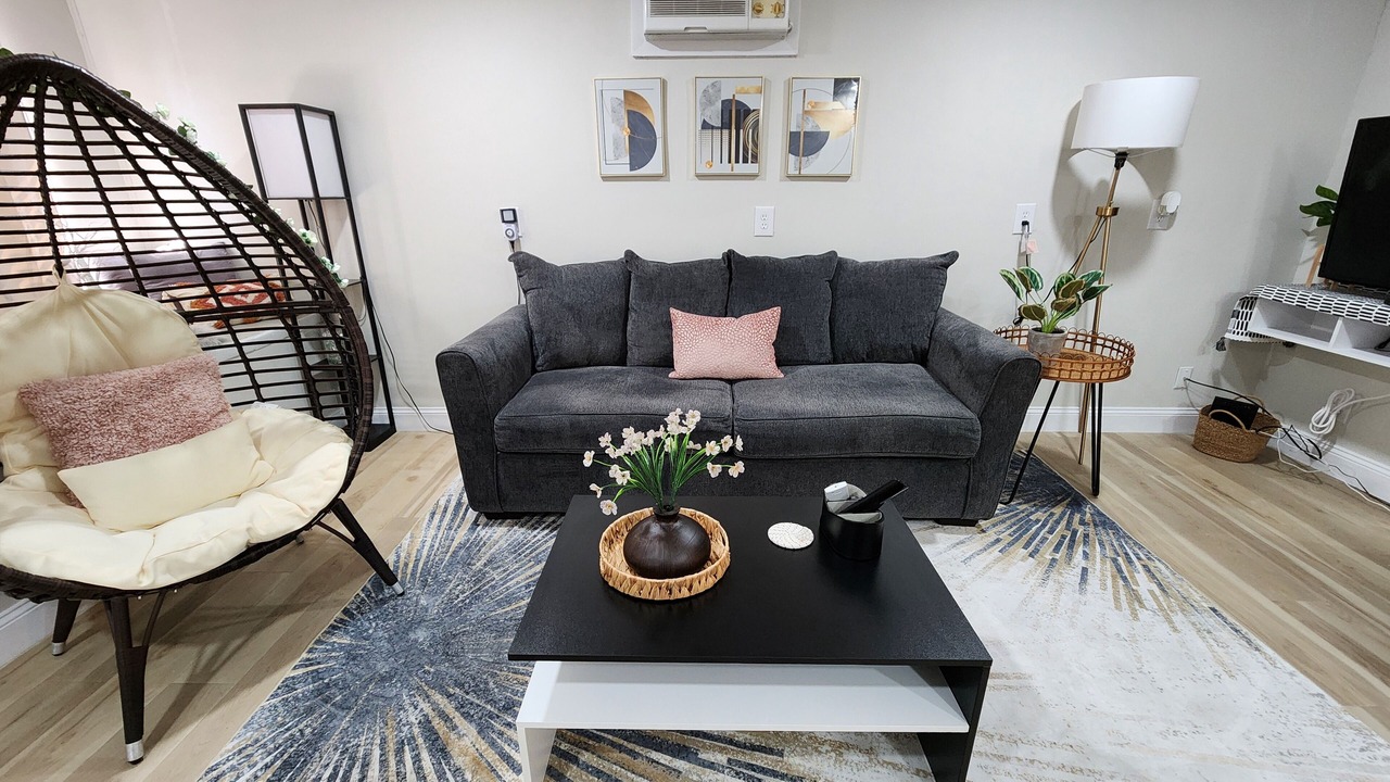 Photo of Livingroom in Huntington