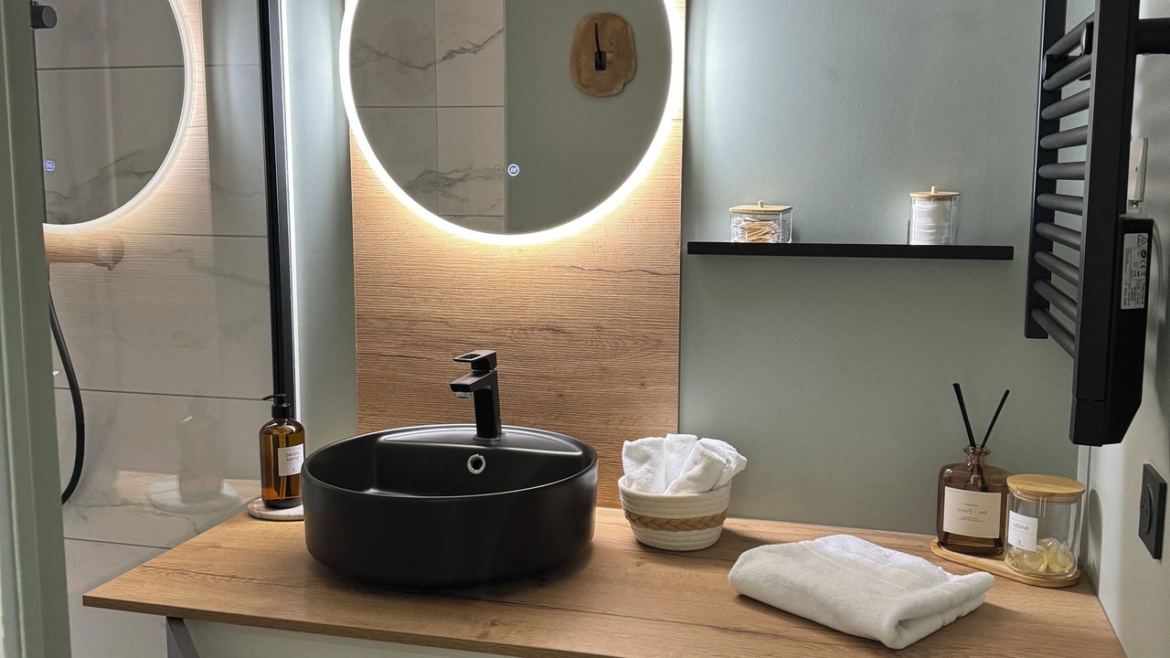 Photo of Bathroom in Courseulles-sur-Mer