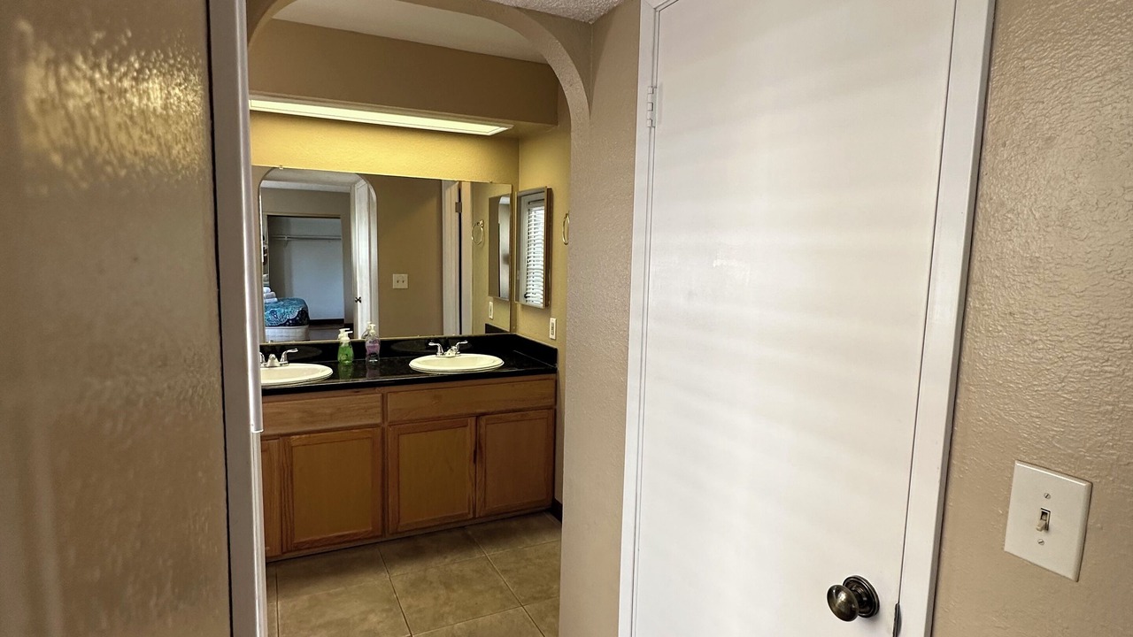 Photo of Bathroom in Canyon Gate