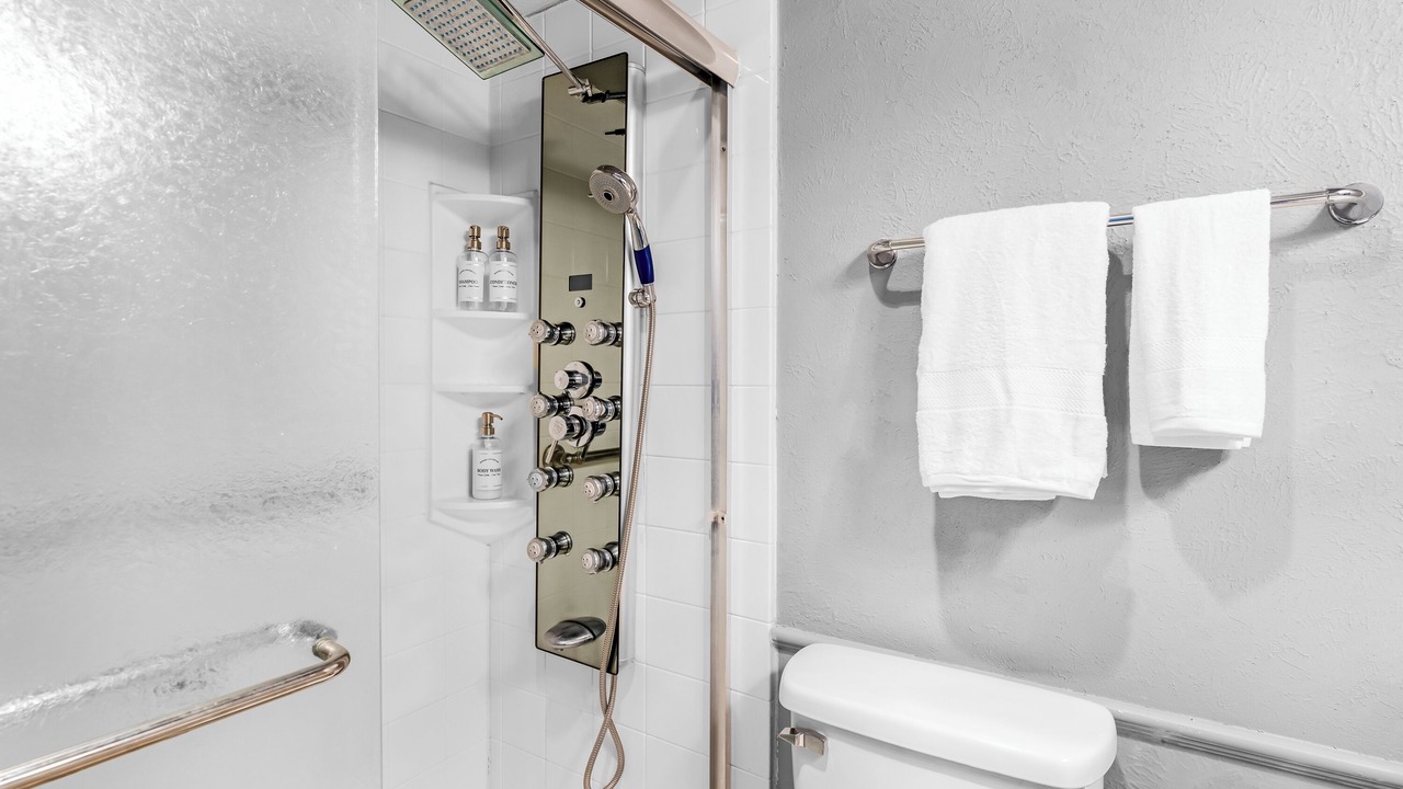 Photo of Bathroom in Carrollton