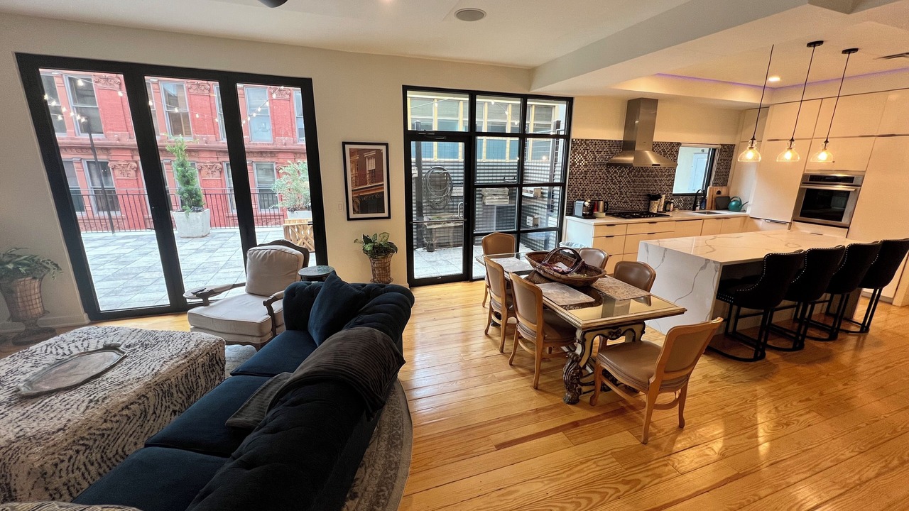 Photo of Livingroom in Central Business District