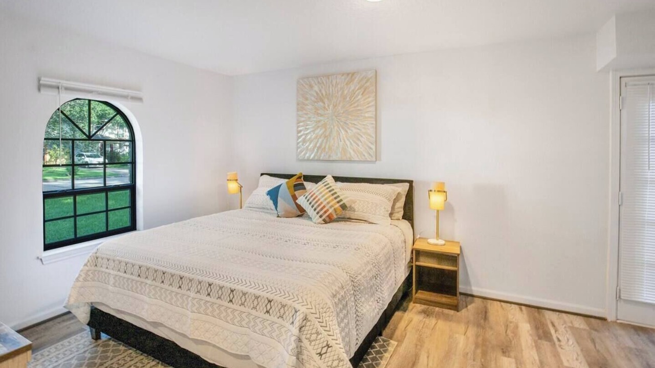 Photo of Bedroom in Friendswood