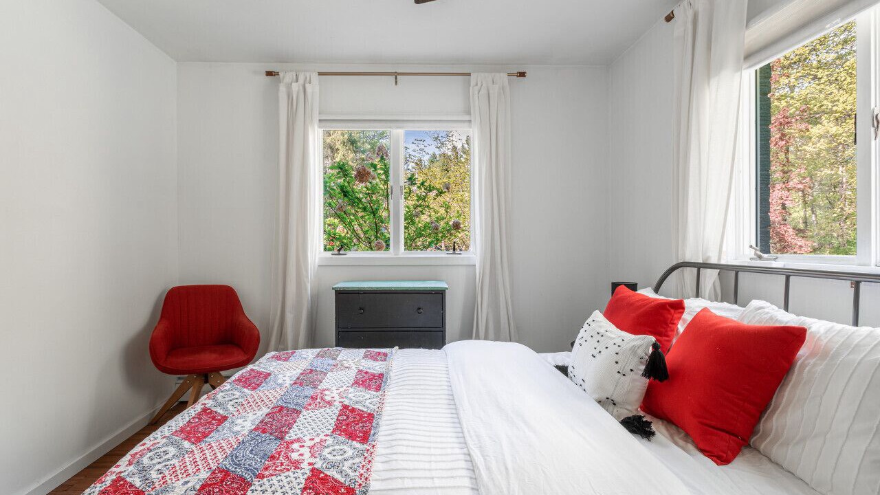 Photo of Outdoor in Town of Olive