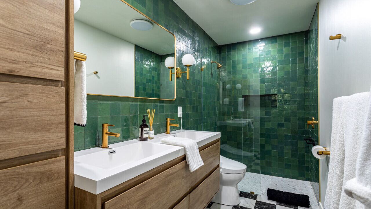 Photo of Bathroom in Town of Olive