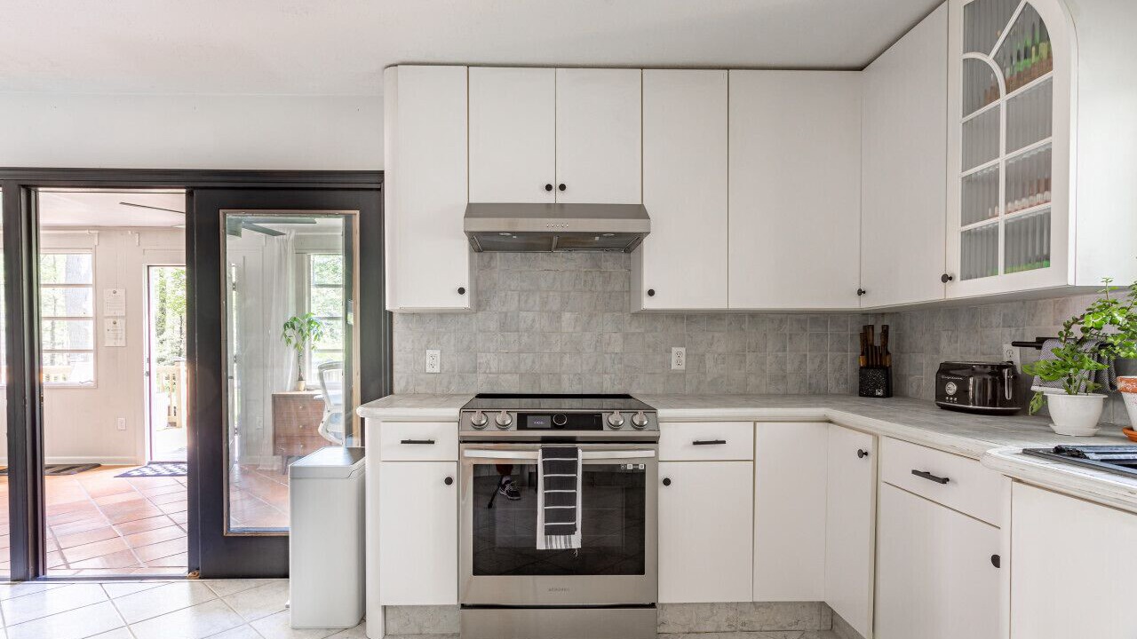 Photo of Bedroom in Town of Olive