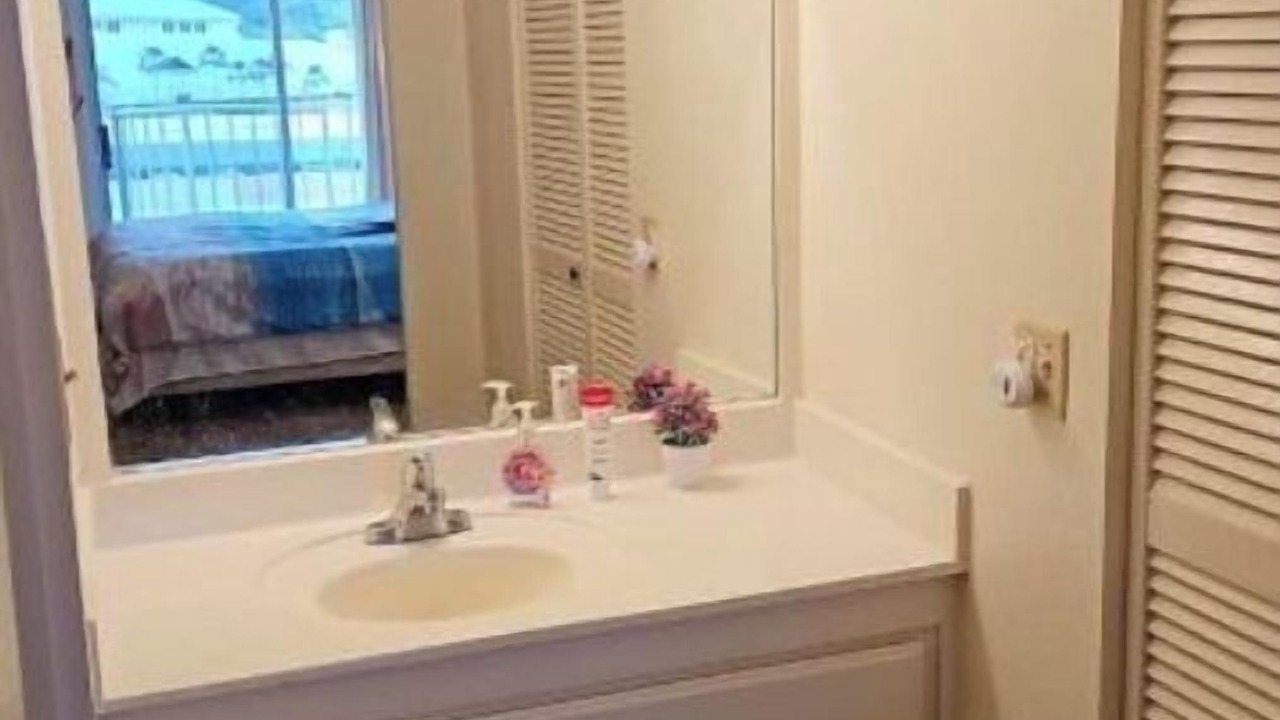 Photo of Bathroom in Hilo