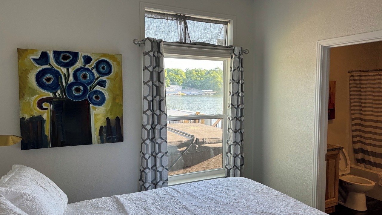 Photo of Bedroom in Gravois Mills