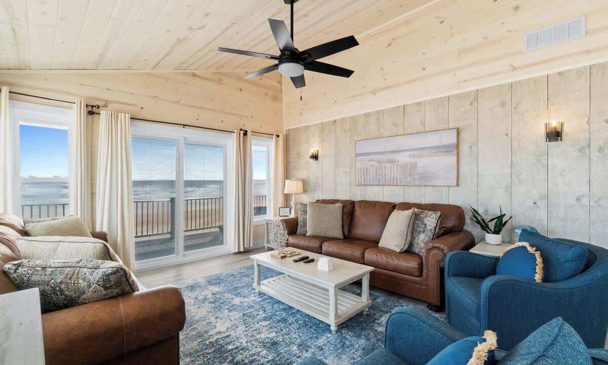 Photo of Livingroom in Ocean Isle Beach