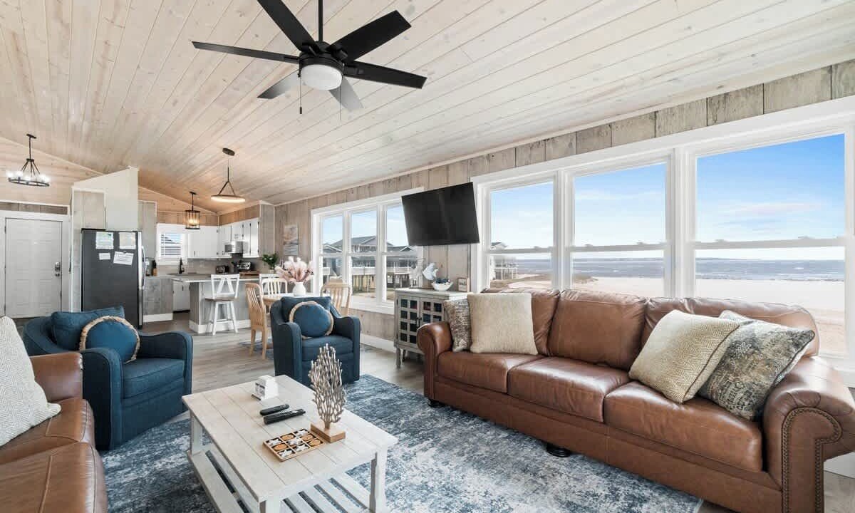 Photo of Livingroom in Ocean Isle Beach