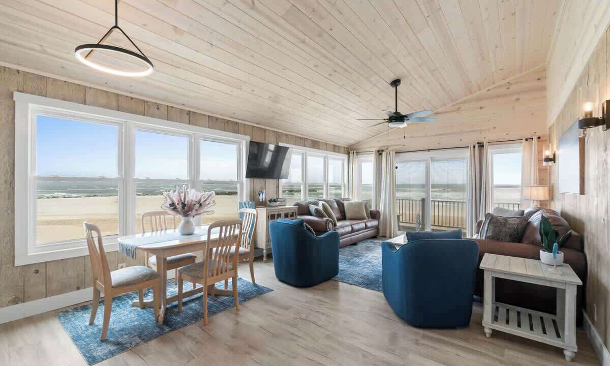Photo of Livingroom in Ocean Isle Beach