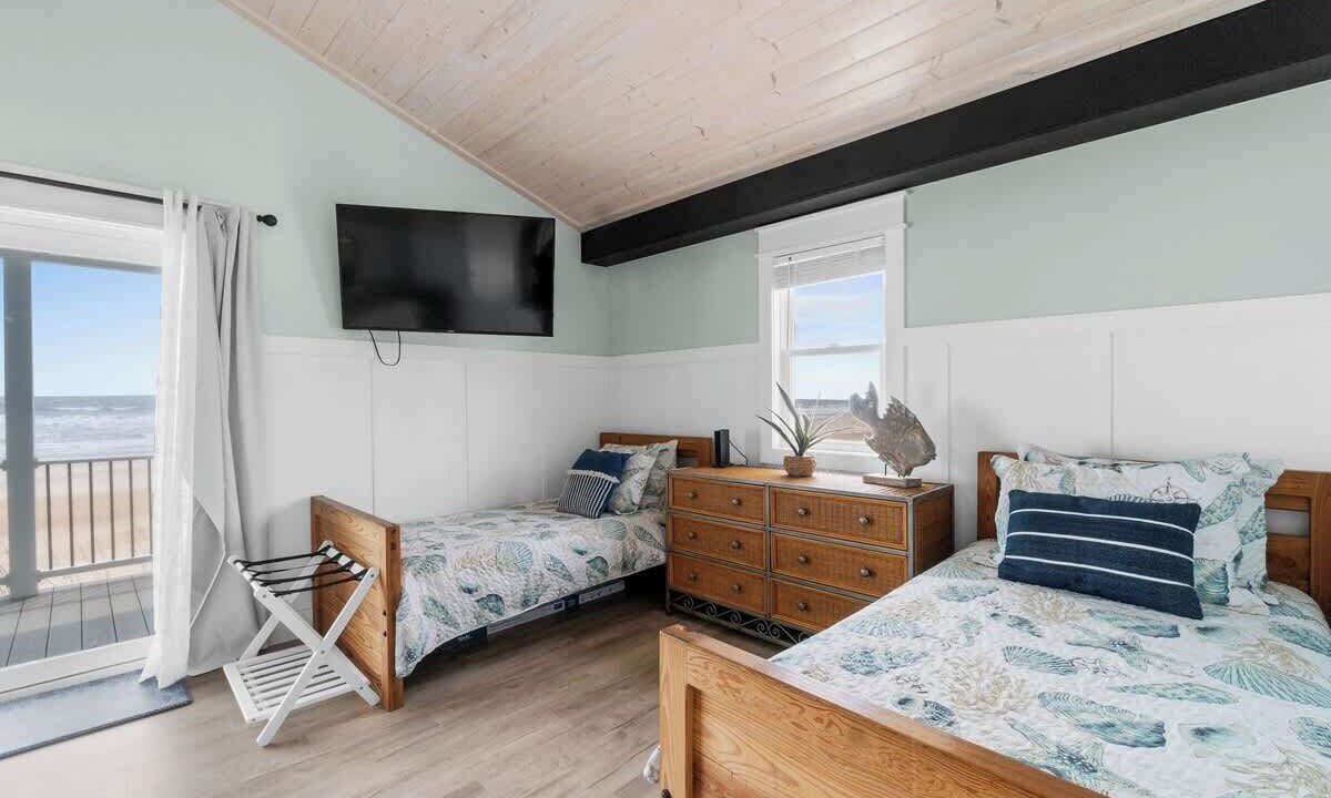 Photo of Bedroom in Ocean Isle Beach