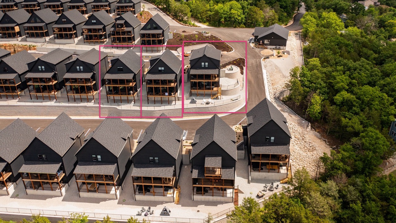 Photo of Others in Hollister