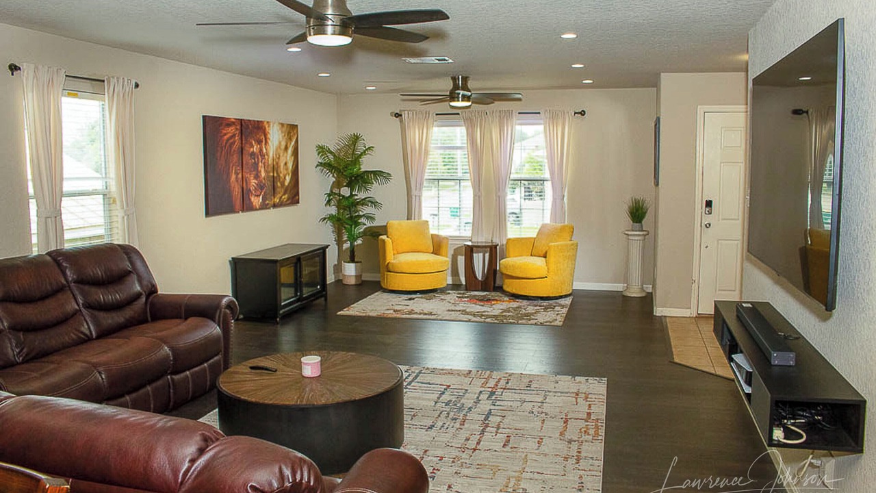 Photo of Livingroom in Converse