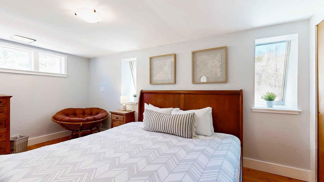 Photo of Bedroom in Lyndon Center