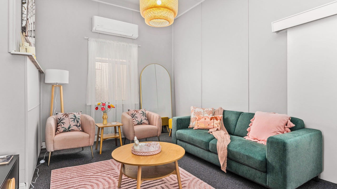 Photo of Livingroom in Pottery Estate