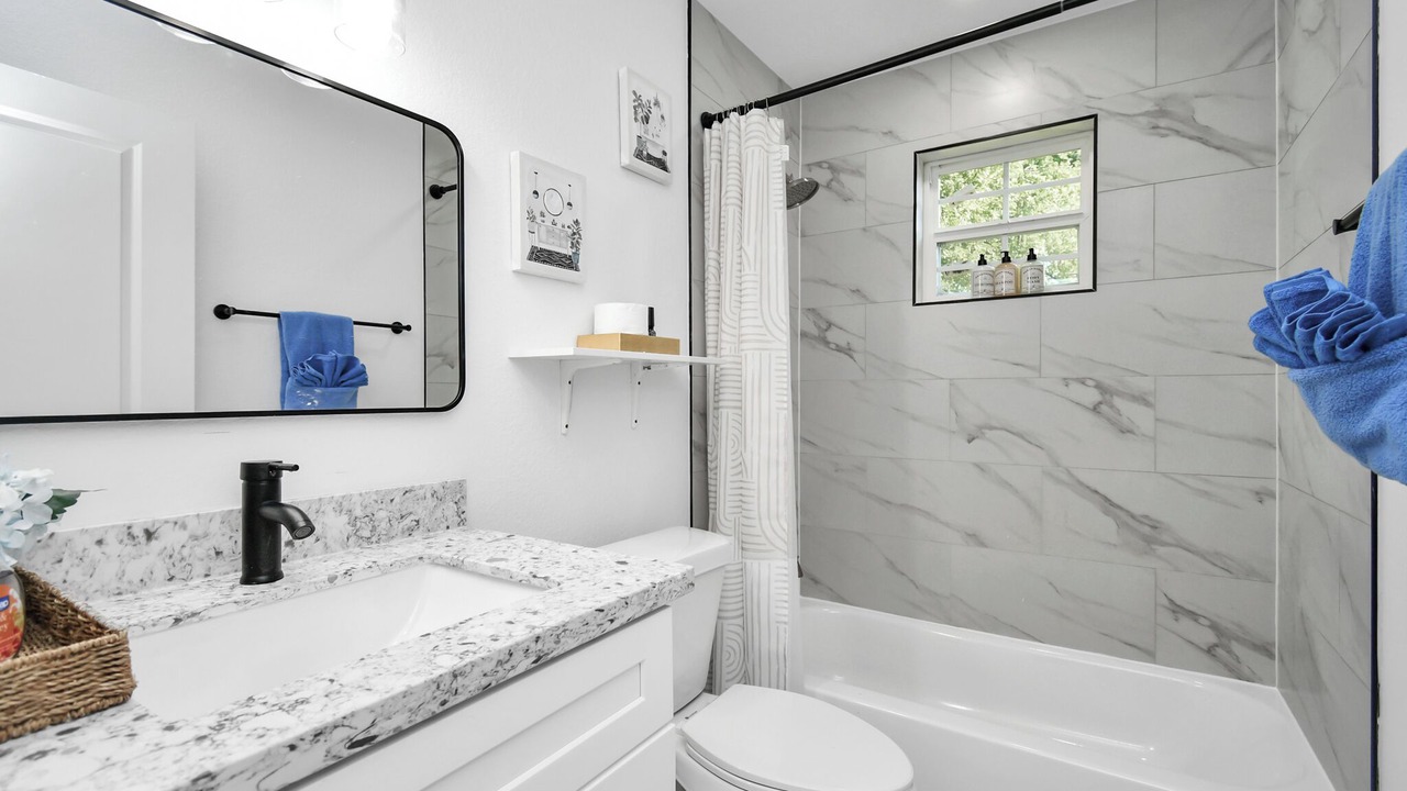 Photo of Bathroom in Clodine