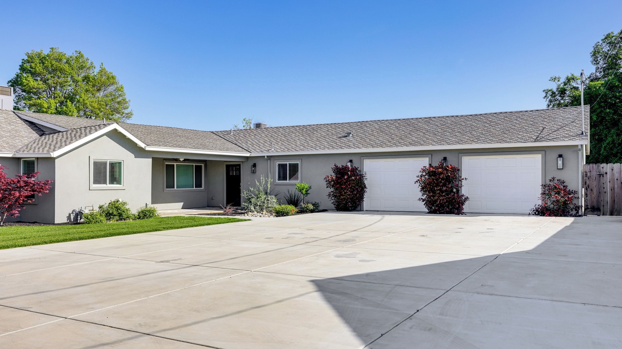 Photo of Others in Hughson