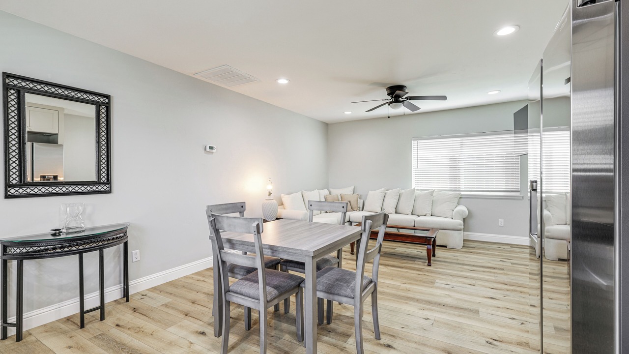 Photo of Livingroom in Hughson